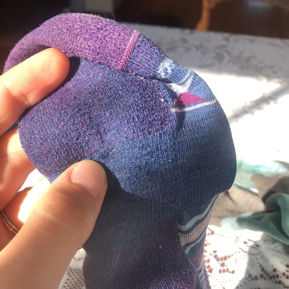 4 pairs Darn Tough Merino Wool Socks - Picture 14 of 15